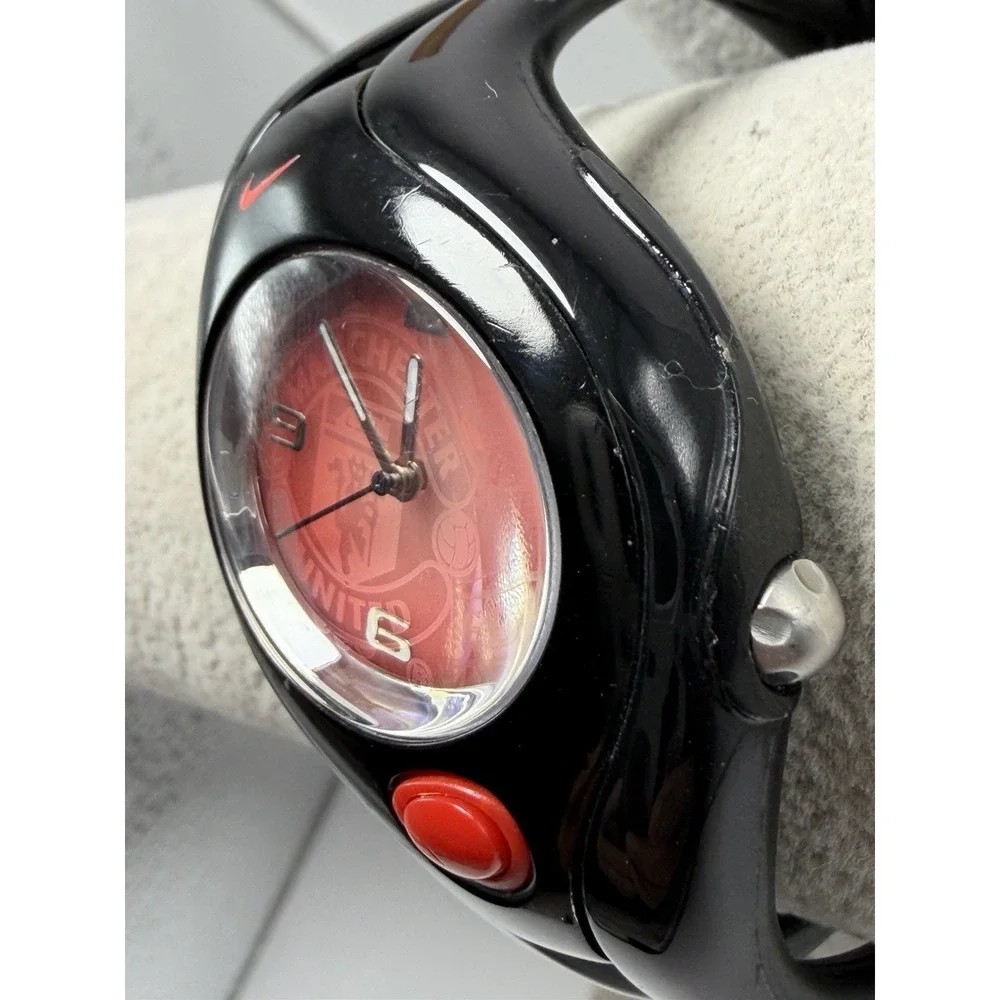 Nike Triax WR0078 Manchester United New‎ Battery Swift 41MM 7.75